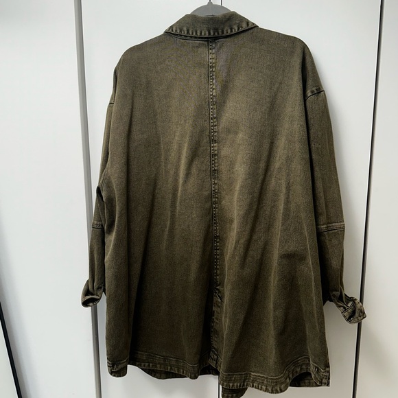 Treasure & Bond Green Denim Shacket - Picture 2 of 2